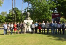 CON GUARDIA DE HONOR CONMEMORAN EL 257 ANIVERSARIO DEL NATALICIO DE JOSÉ MARÍA MORELOS Y PAVÓN*