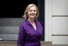 Liz Truss asume como nueva primera ministra de Reino Unido