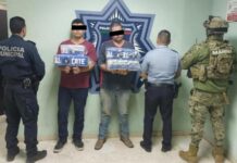 CAPTURAN EN PERSECUCIÓN A DOS SUJETOS POR ROBO A TIENDA DE CONVENIENCIA