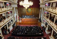 Participa gobernador Alfonso Durazo en ceremonia conmemorativa del 106 aniversario de la Constitución de 1917