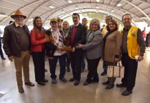 PARTICIPA ALCALDE LAMARQUE CANO EN ENTREGA DE RECONOCIMIENTO A JOHN DAVID ARNOLD