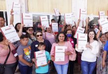 Brinda certeza jurídica Gobierno de Sonora a cientos de familias del sur de la entidad