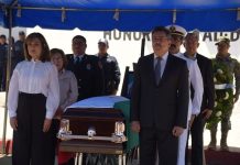 CON HONORES DESPIDEN AL POLICÍA VALDEZ PICOS VÍCTOR HUGO