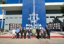 RECONOCE PRESIDENTE LAMARQUE CANO LABOR DE LAS Y LOS POLICÍAS EN SU DÍA