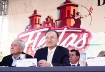 Atestigua gobernador desfile conmemorativo del 167 aniversario de la gesta heroica de Caborca