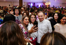 Reconoce Gobernador a madres trabajadoras del estado