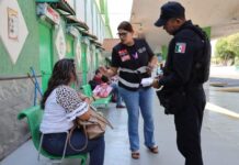 TRABAJA SSPM Y PREVENCIÓN DEL DELITO DEL ESTADO EN VOLANTEO INFORMATIVO.