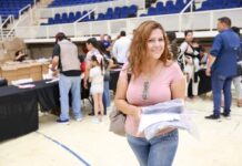 Supervisa SEC entrega de uniformes y zapatos escolares gratuitos