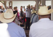 SE REÚNEN ALCALDE Y GOBERNADOR CON ETNIA YAQUI PARA ESTABLECER ACUERDOS CONFORME AL PLAN DE JUSTICIA