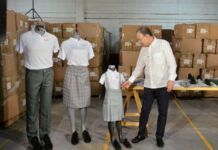 Cumple Gobernador Durazo con entrega de uniformes escolares a todas y todos los estudiantes sonorenses !!!