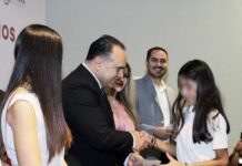 Gobierno de Sonora beneficia con becas a hijos e hijas de personas privadas de su libertad