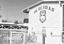 El regreso a clases tuvo un triste final; padre de familia pierde la vida minutos después de dejar a sus hijos en la secundaria.