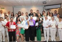 CULMINAN ENFERMEROS Y ENFERMERAS DIPLOMADOS EN SALUD MATERNA Y CUIDADOS ONTOLÓGICOS EN ISSSTESON