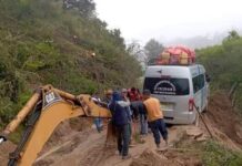 Lluvias en Oaxaca provocan deslaves y accidentes viales