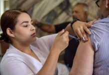 LLEVAN A PALACIO MUNICIPAL CAMPAÑA DE VACUNACIÓN CONTRA LA INFLUENZA Y COVID-19*