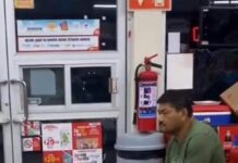 Un hombre se hizo viral en redes sociales por su manera de “trabajar”