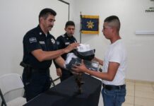 ENTREGAN UNIFORMES A CADETES DE LA ACADEMIA DE POLICÍA MUNICIPAL
