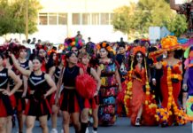 INAUGURA IMCA CAJEME EL FESTIVAL DE LAS CALACAS 2024 CON UN COLORIDO Y TRADICIONAL DESFILE
