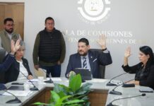 Aprueban en comisión renuncia de regidora de Carbó