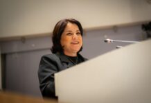 Propone Bancada Naranja licencias de conducción permanentes