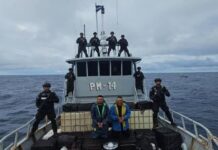 Fuerza Naval Salvadoreña CAPTURA embarcación en Altamar con mas de 1,500 kilos de cocaina en aguas internacionales.