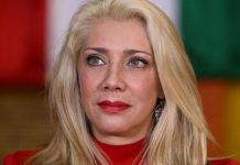 Cynthia Klitbo considera ser chofer por aplicación tras perder sus ahorros