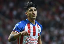 Alan Pulido regresa a las Chivas; «vamos juntos por la 13