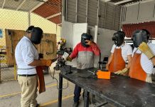 Gobierno de Sonora impulsa reinserción laboral de jóvenes en Itama: Víctor Hugo Enríquez