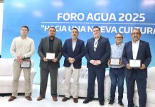 ENCABEZA JAVIER LAMARQUE EL FORO DEL AGUA «CUÍDALA PORQUE SE ACABA»*