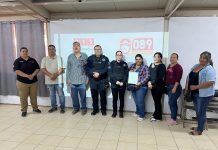 RECIBEN PLÁTICA DE PREVENCIÓN DEL DELITO MADRES Y PADRES DE FAMILIA DE LA TÉCNICA 8 EN EL CAMPO 16 DE CAJEME