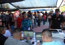 Gobernador Durazo lleva feria de servicios gratuitos «Sonora Atiende» a colonia Mártires de Cananea